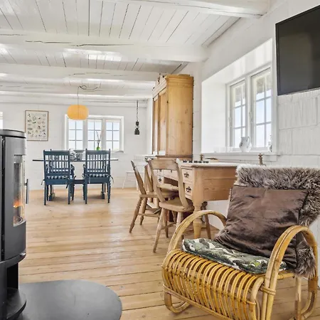 3 Bedroom Gorgeous In Feriehus Blåvand