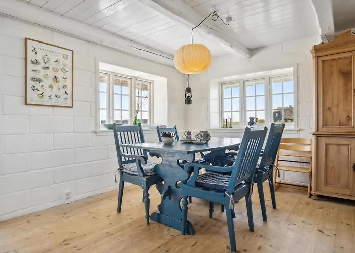 3 Bedroom Gorgeous In Блаванн