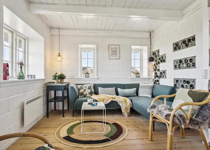 3 Bedroom Gorgeous In Дом отдыха *