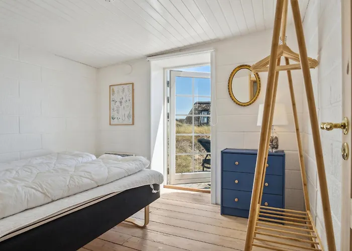 3 Bedroom Gorgeous In Блаванн